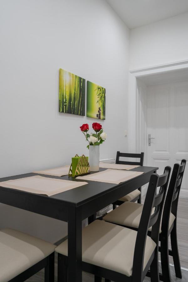Radiant Premium - Fuenfhaus Viena