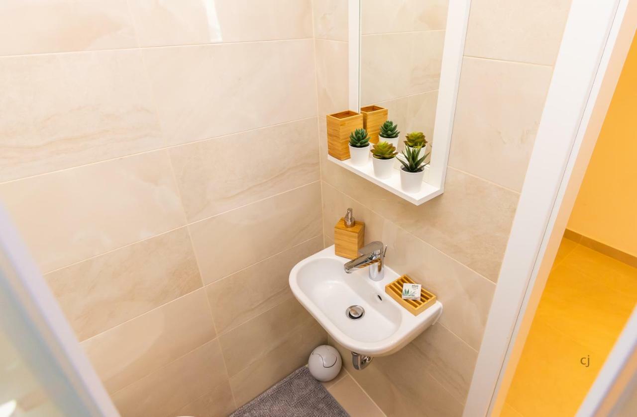 Radiant Premium - Fuenfhaus Viena